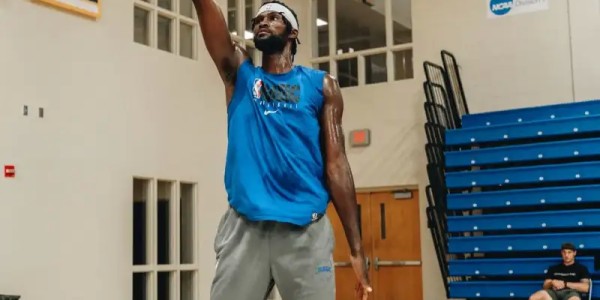 开云官网-保持健康！乔纳森-艾萨克Ins晒个人训练照与球迷分享