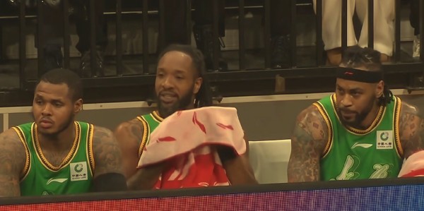 开云体育官网-恭喜辽篮单场得分首过百+12人全登场，大胜四川52分止住4连败颓势