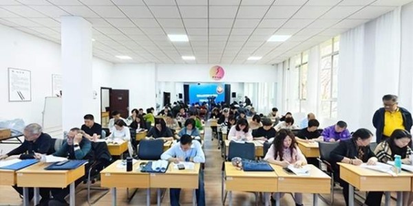开云入口-2026年湖南省竞技掼牌（掼蛋）裁判员培训班在长沙圆满落幕|湖南省桥牌协会|顾毅|中国国家体育总局|桥牌|协会_新浪体育_新浪新闻